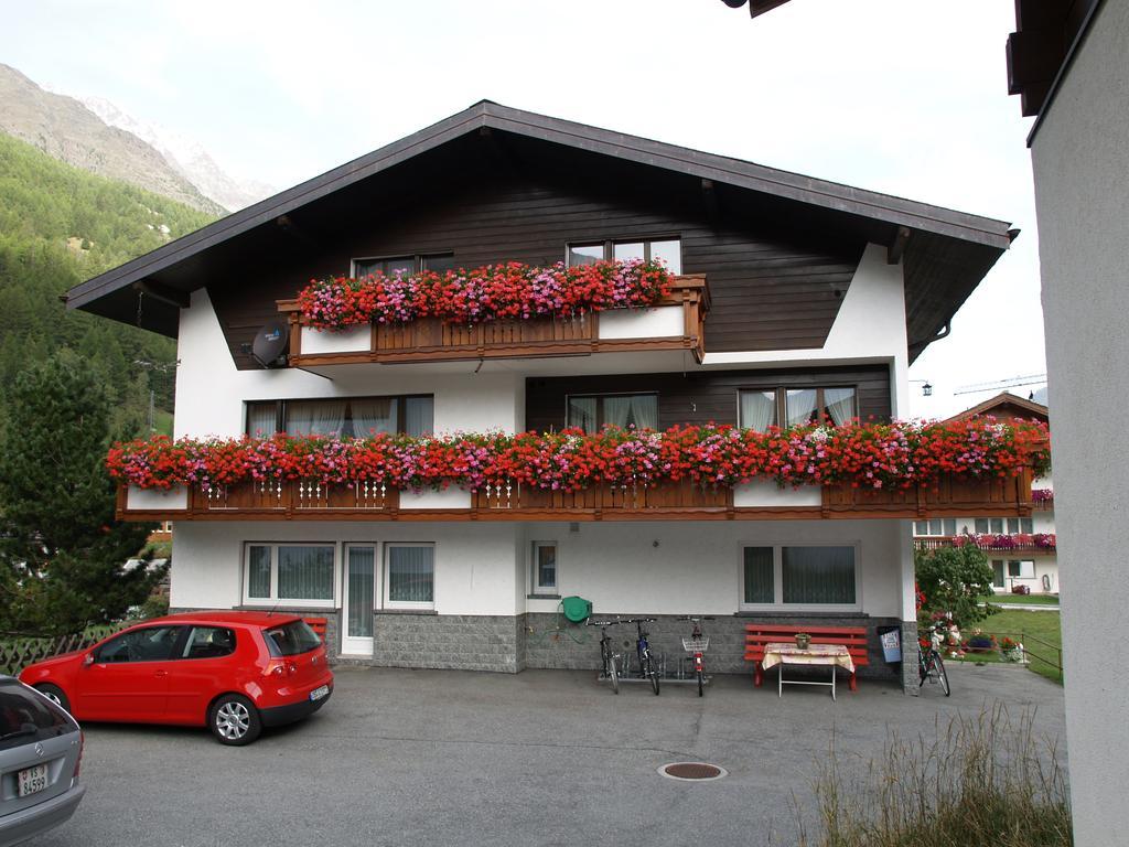 Ferienhaus Perle Saas-Grund Bilik gambar